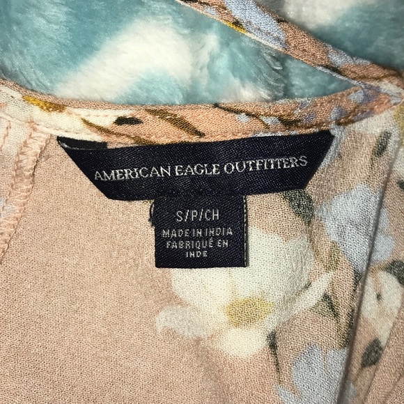 floral tank top - Picture 3 of 3